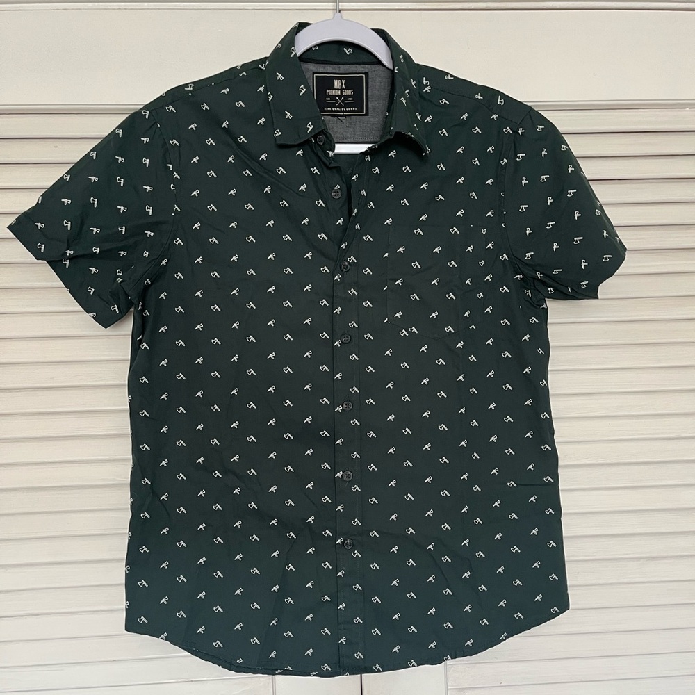 Men's Button-down ax shirt. Dark green. Size S